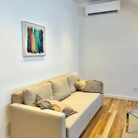 White 1 Bd Old Town By Hostlovers Apartment *