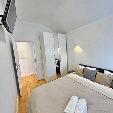 White 1 Bd Old Town By Domvia Kaunas