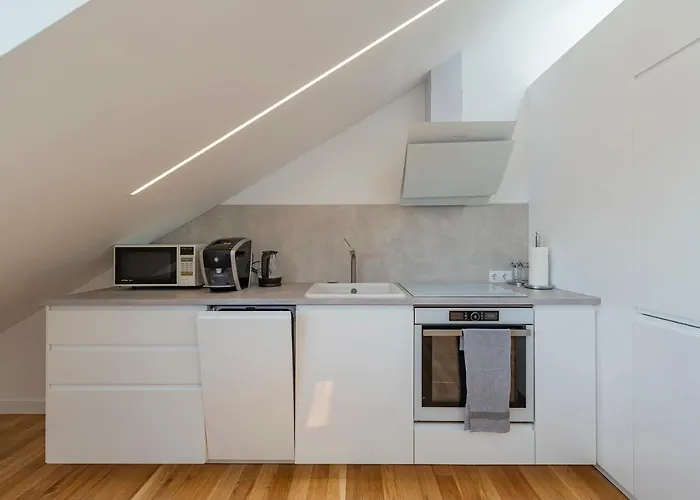 White 1 Bd Old Town Apartment By Domvia * Kaunas