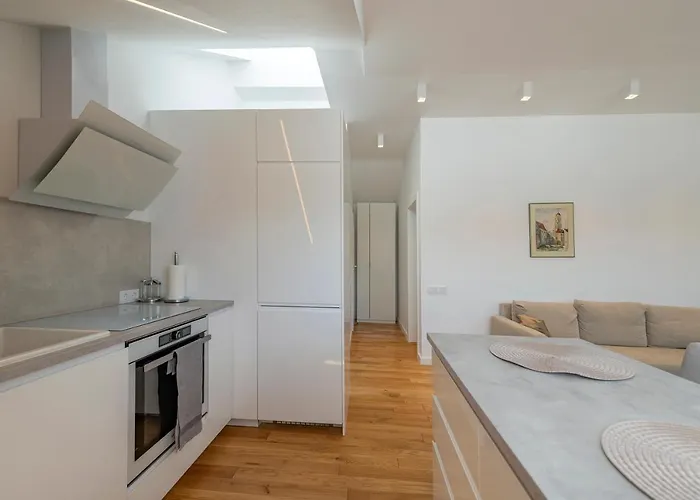 Lejlighed White 1 Bd Old Town By Hostlovers *