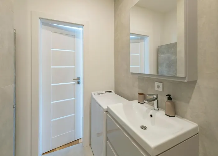 White 1 Bd Old Town By Hostlovers Lejlighed