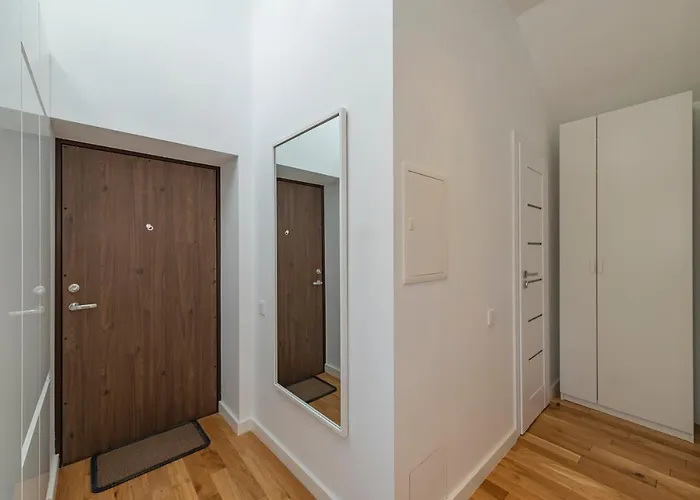 White 1 Bd Old Town By Hostlovers * Kaunas